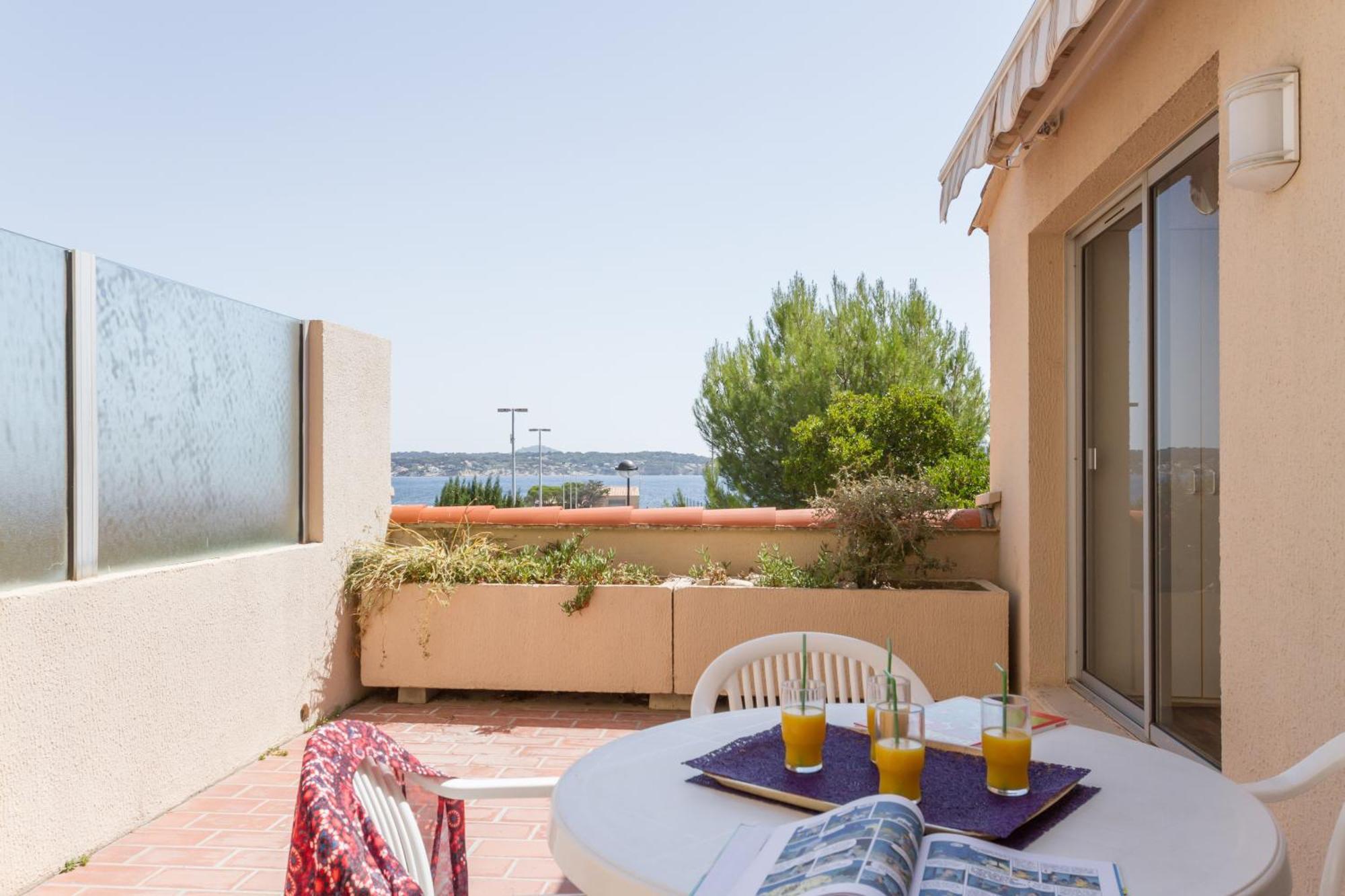 Residence Pierre & Vacances Bandol Port Esterno foto